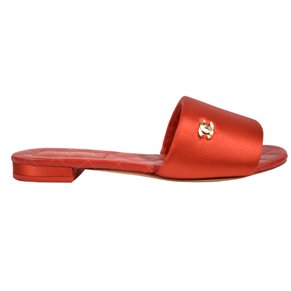 Chanel 22P Red Satin CC Gold Logo Quilted Leather Slide Mule Sandal Flop Flat 39 - Picture 1 of 12